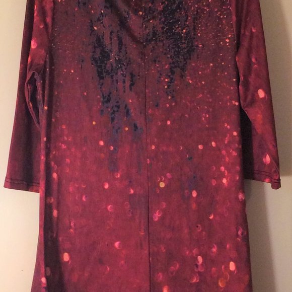 Azalea Burgandy Print Tunic Large - Picture 2 of 3